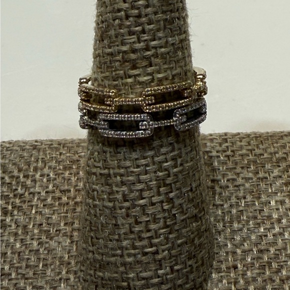 Wonderful 14k Yellow Gold Diamond Chain Link Ring - Picture 10 of 10